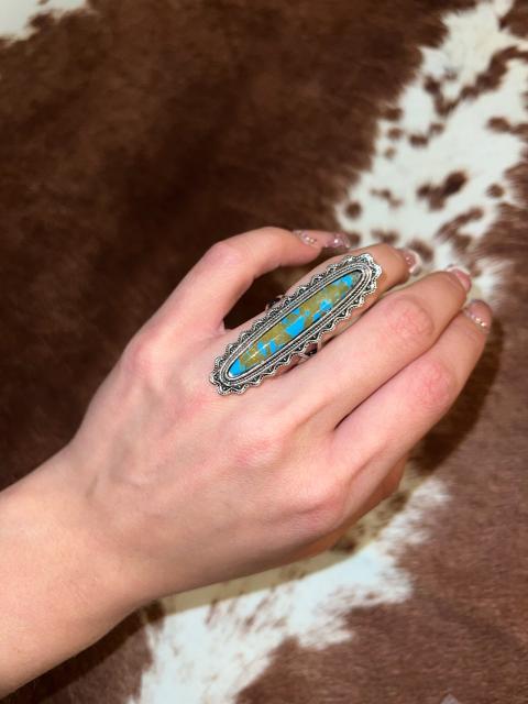 Glamorous Ring