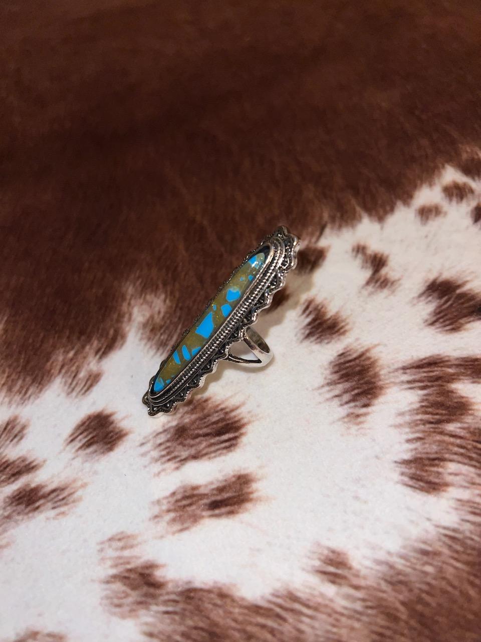 Glamorous Ring